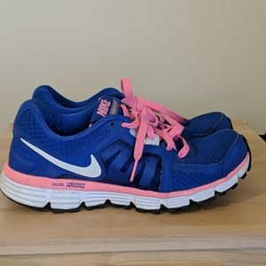 Nike Duel Fusion Blue and Pink Running Shoes Blue